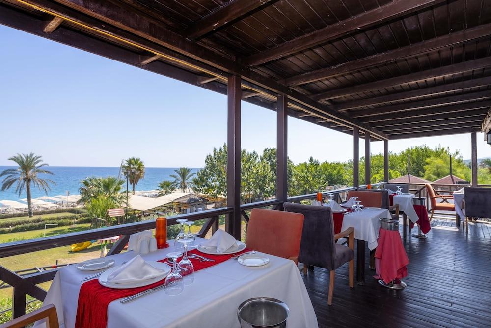 Labada Beach Hotel Чамьюва Екстер'єр фото